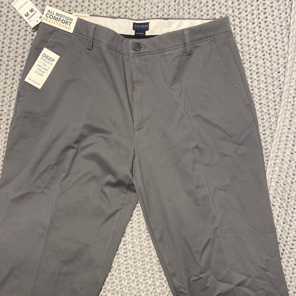 New Dockers men’s pants